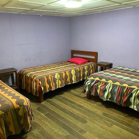 Хостел Aventura Chachapoyas Backpackers Экстерьер фото